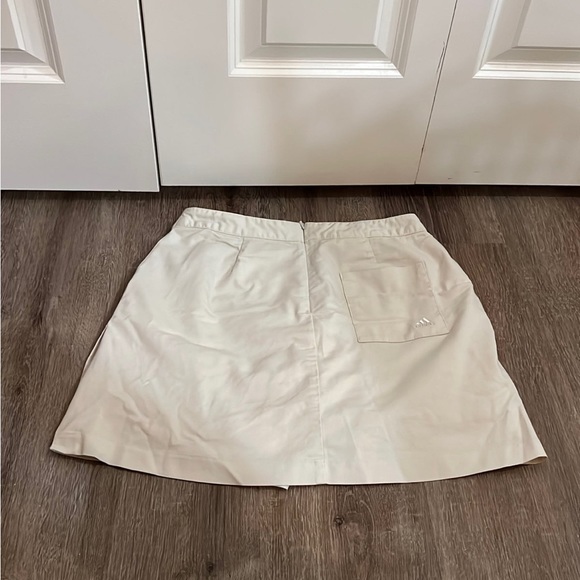Adidas Active Wear Stretch Light Khaki Skort size 4 - Picture 3 of 8